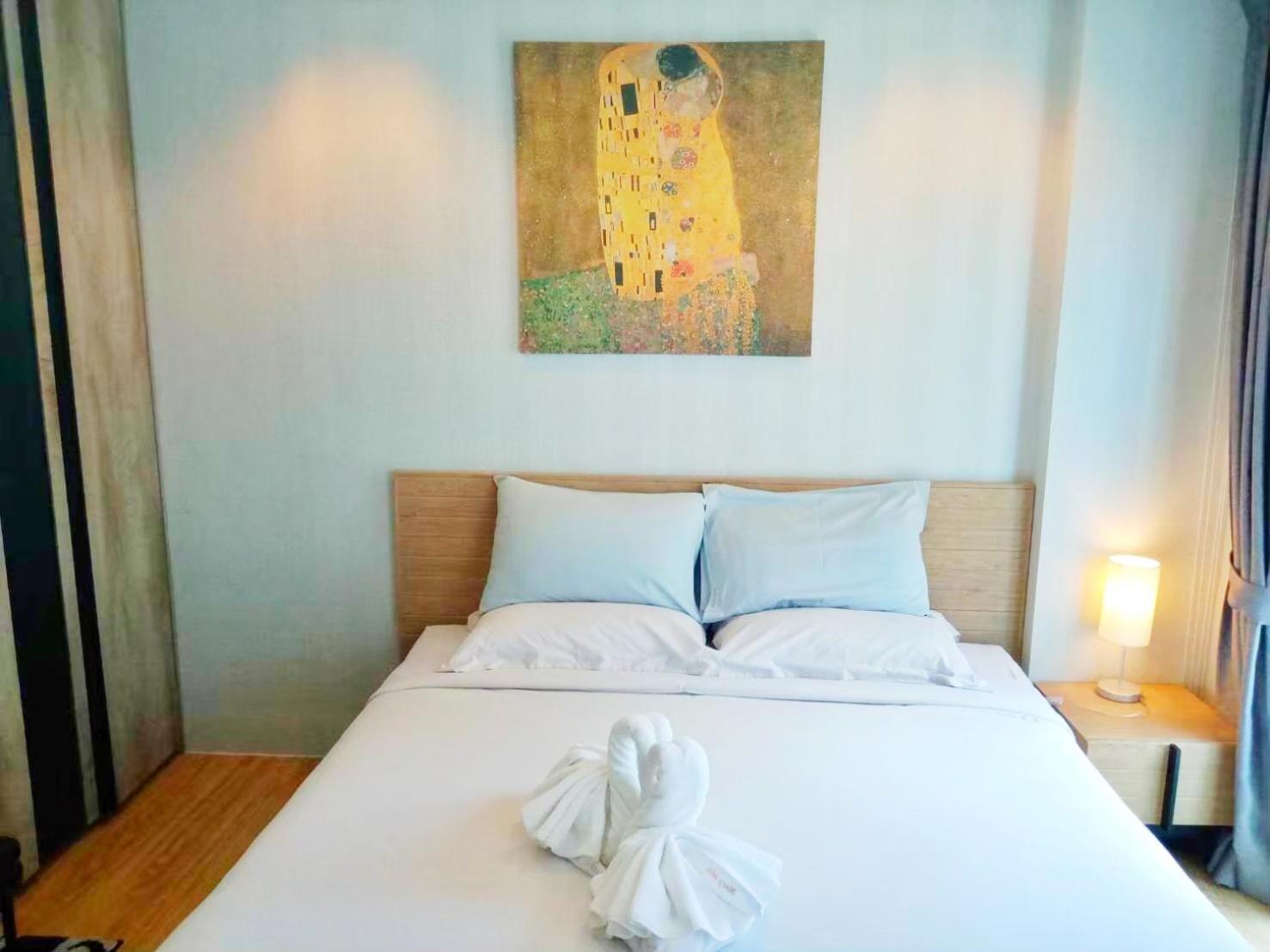Grand Blue Condominium By Mary Mae Phim Bagian luar foto