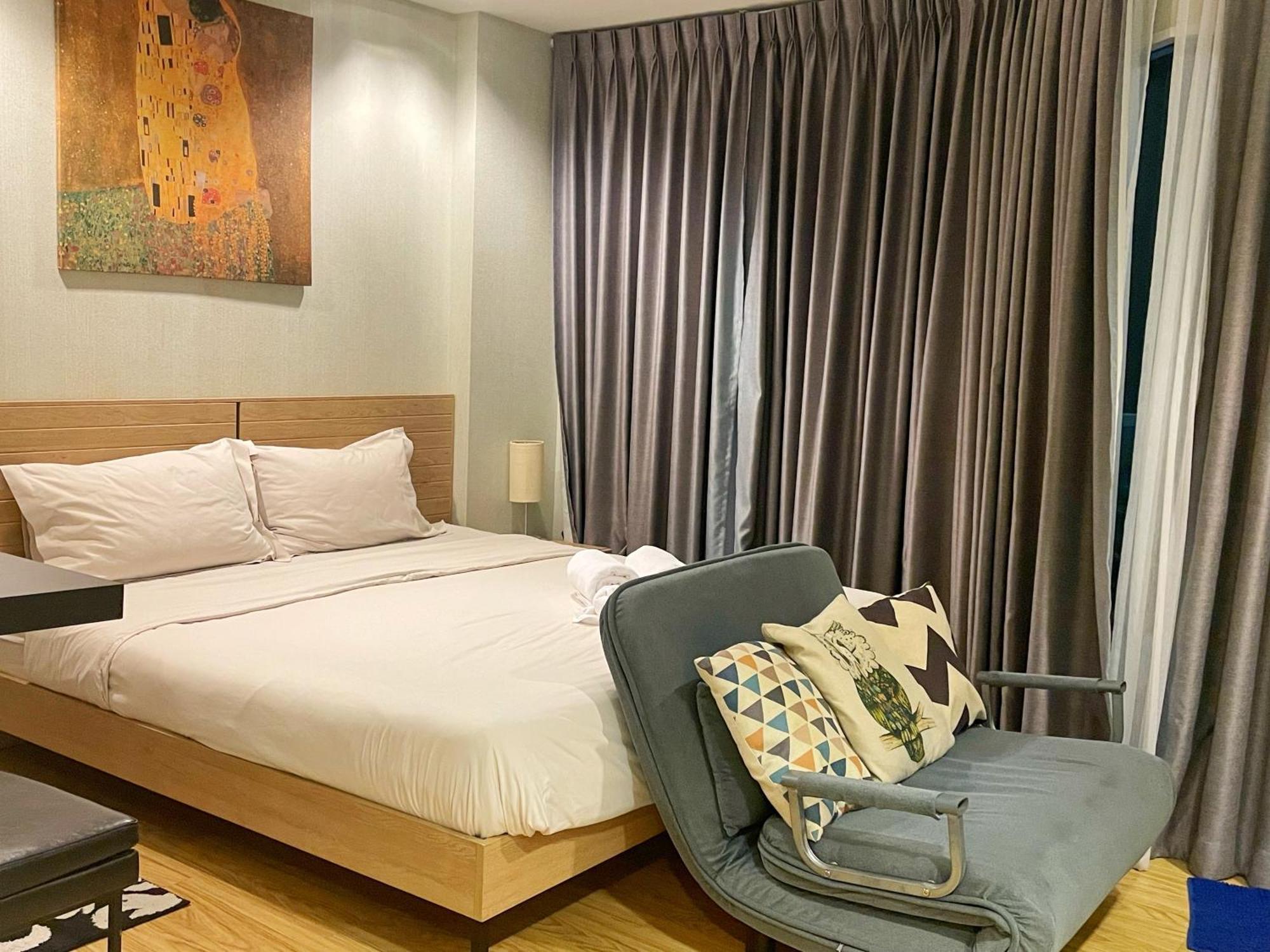 Grand Blue Condominium By Mary Mae Phim Bagian luar foto