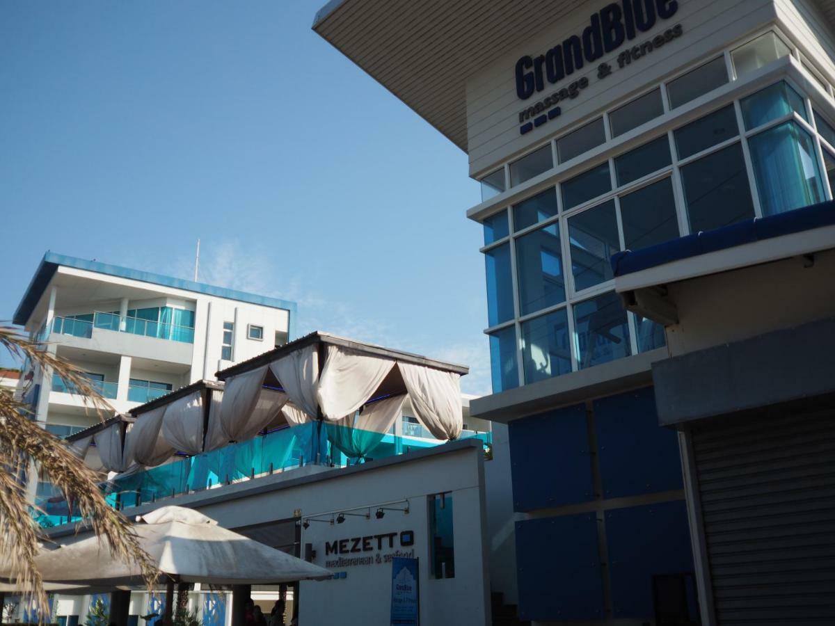 Grand Blue Condominium By Mary Mae Phim Bagian luar foto