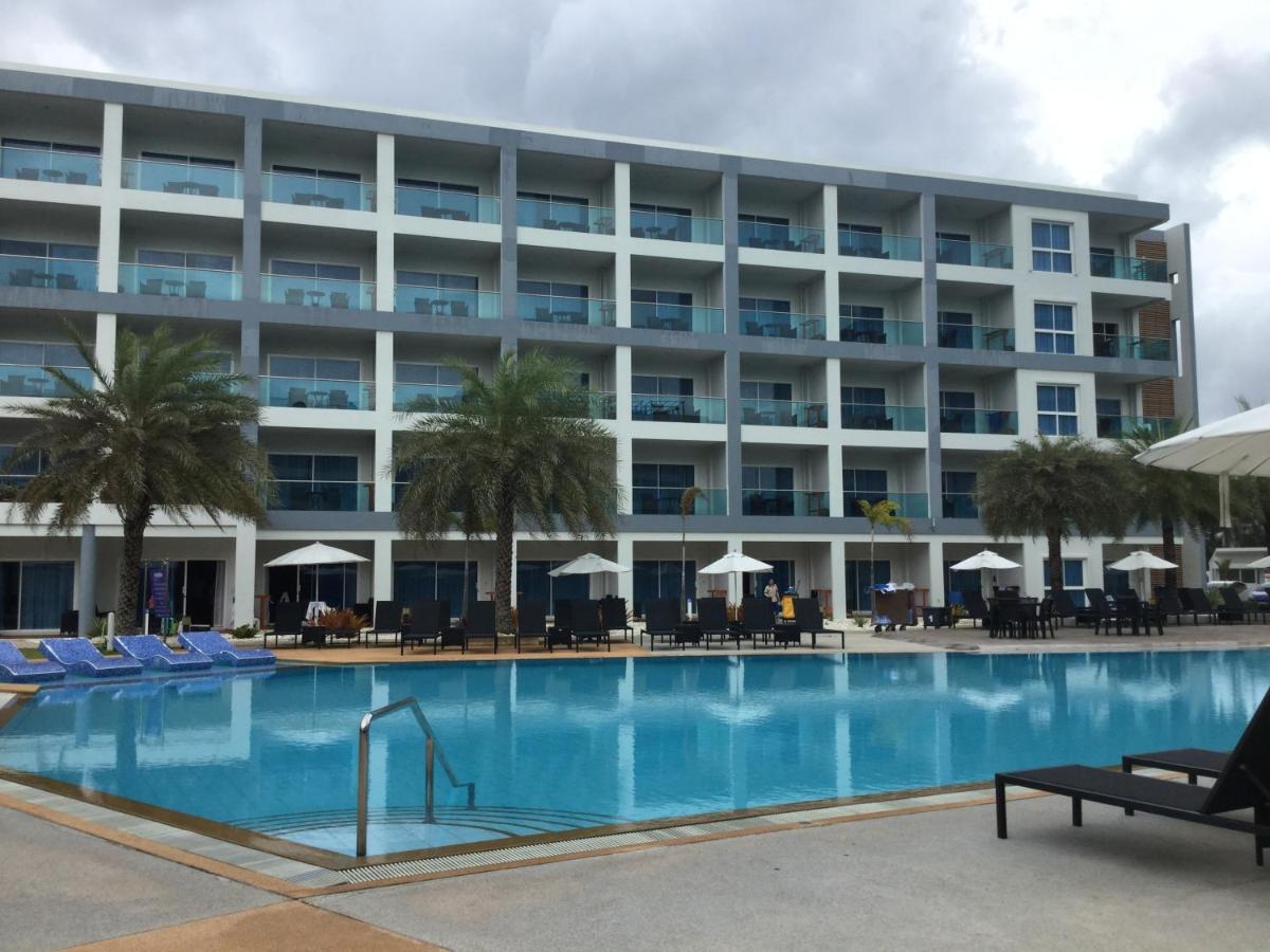 Grand Blue Condominium By Mary Mae Phim Bagian luar foto