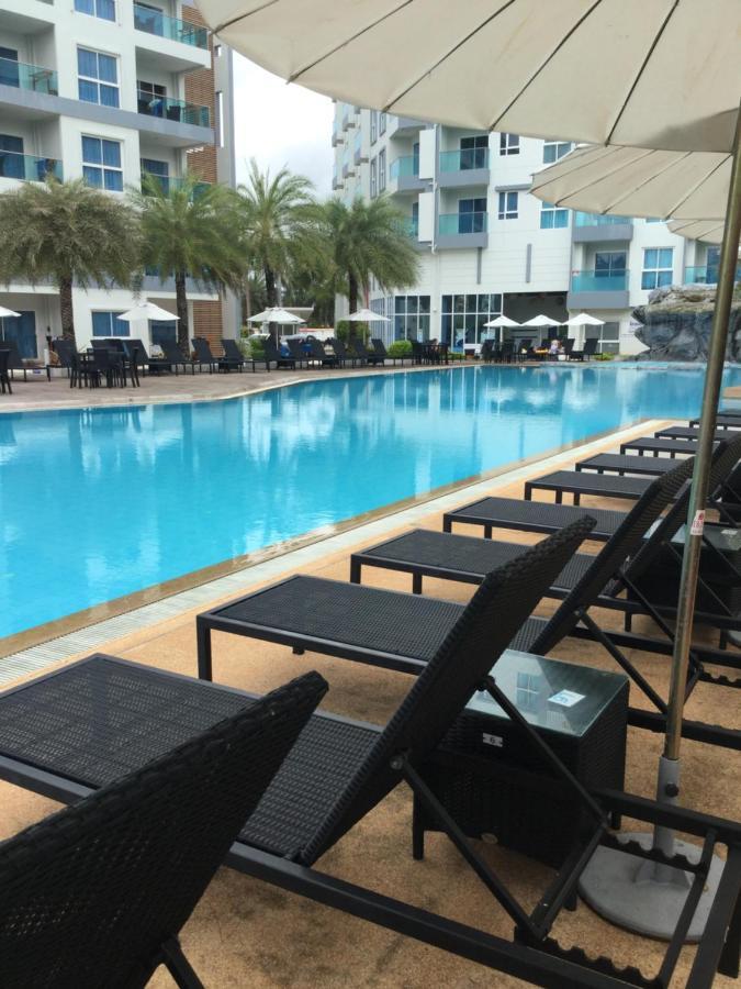 Grand Blue Condominium By Mary Mae Phim Bagian luar foto
